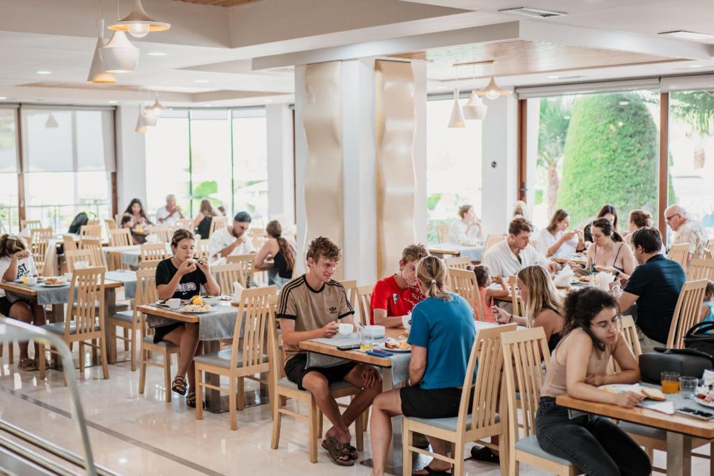 Mediterrane Hotel's Restaurant Fine Dining Experience